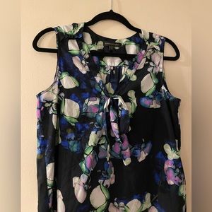 Banana Republic - medium sleeveless blouse top floral